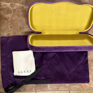 GUCCI Elegant Purple Velvet Eyewear Case